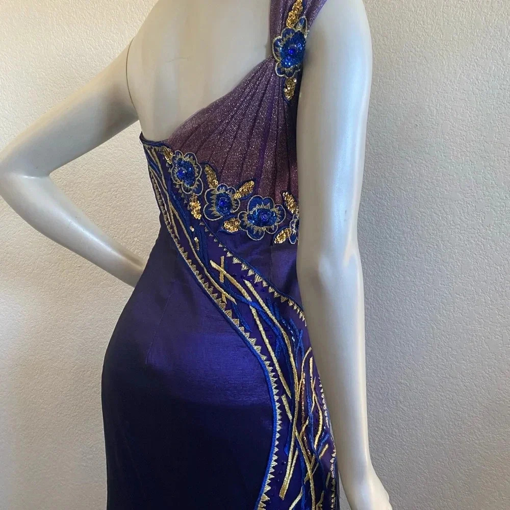 Aspeed One Shoulder Gown Size Small - Picture 17 of 17